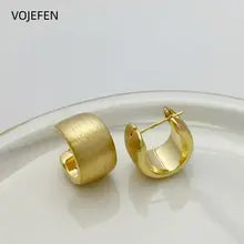 18K Gold Small Hoops Earrings - Classic Women's Jewelry for Parties