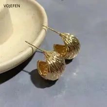 18K Gold Stud Earrings for Women - Elegant Luxury Jewelry with Certificate