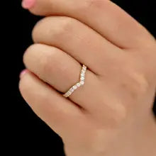 V-Shaped Lab Diamond Ring 0.3 Carat 14K Gold