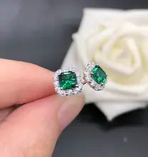 Pure White Gold AU750 Women Earrings 0.5CT/Piece Emerald Gemstone Engagement Stud Earrings Beautiful Anniversary Party Jewelry - Clear
